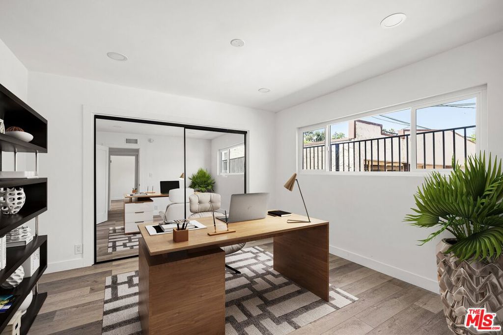 733 N Hayworth Avenue 2 Property Photo 26