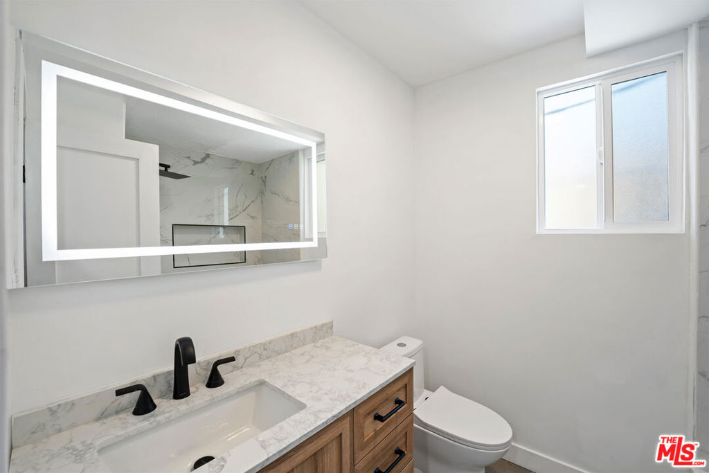 733 N Hayworth Avenue 2 Property Photo 29