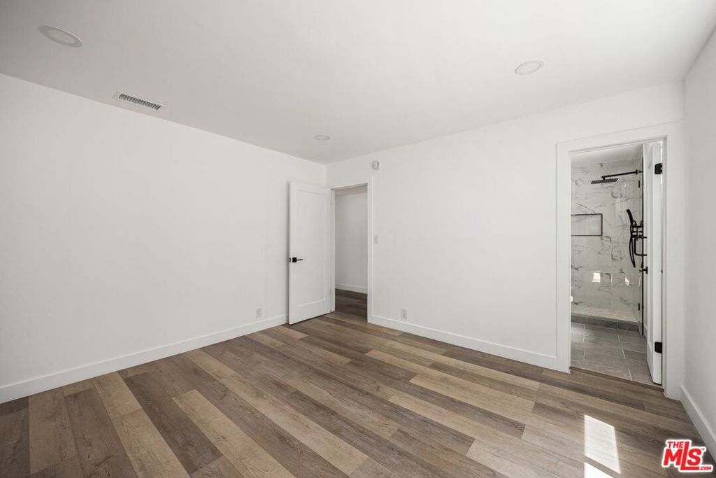 733 N Hayworth Avenue 2 Property Photo 31