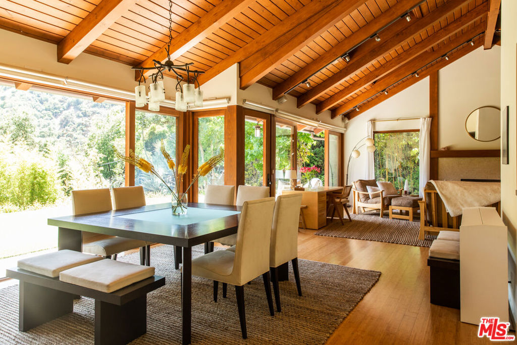 3626 Mandeville Canyon Road Property Photo 14