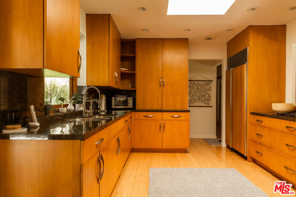 3626 Mandeville Canyon Road Property Photo 16