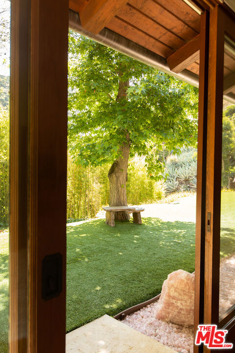 3626 Mandeville Canyon Road Property Photo 25