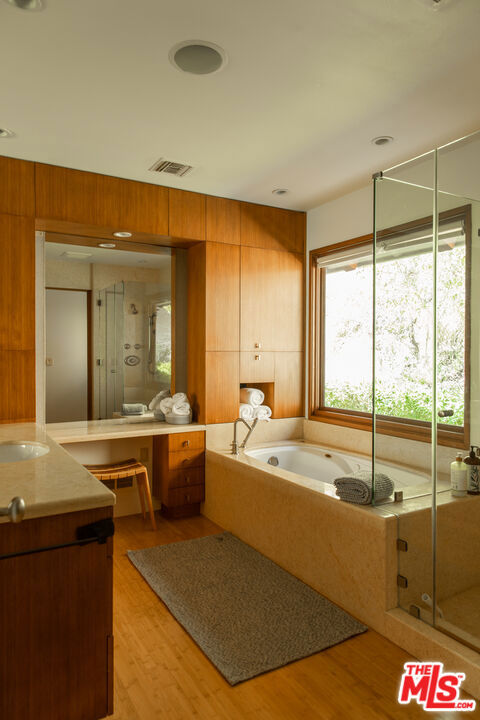 3626 Mandeville Canyon Road Property Photo 30