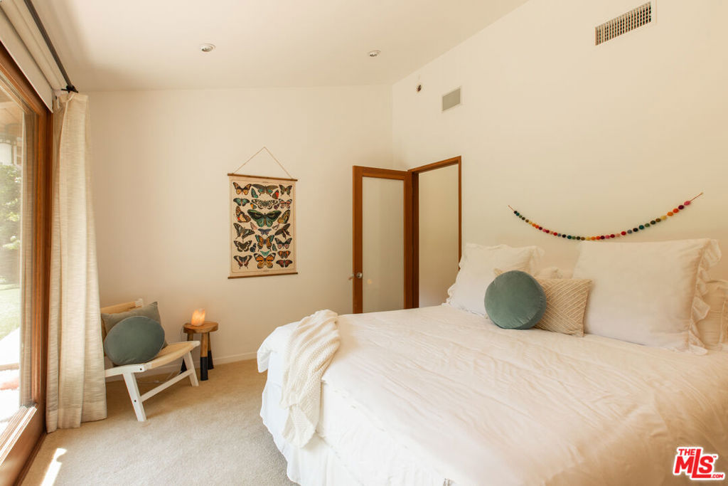 3626 Mandeville Canyon Road Property Photo 32