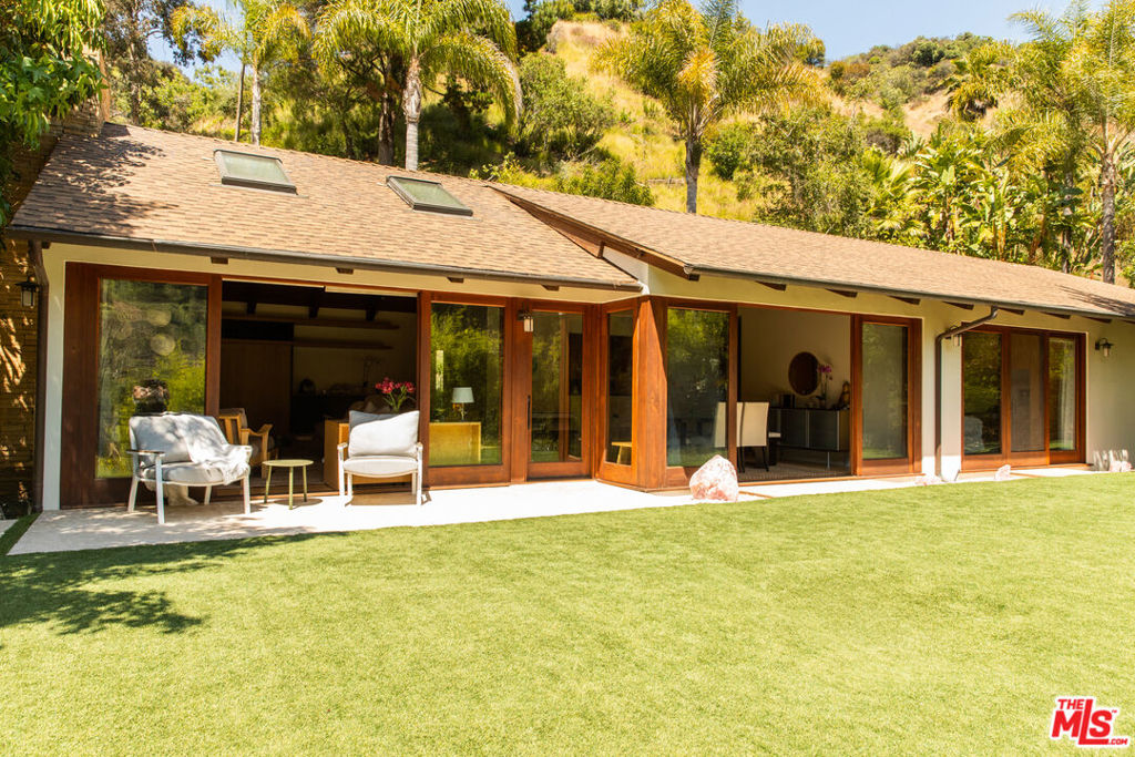 3626 Mandeville Canyon Road Property Photo 41