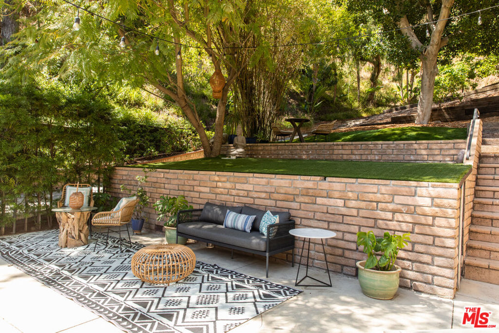 3626 Mandeville Canyon Road Property Photo 47