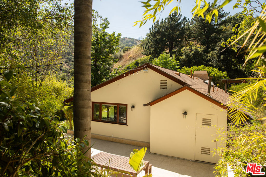 3626 Mandeville Canyon Road Property Photo 60