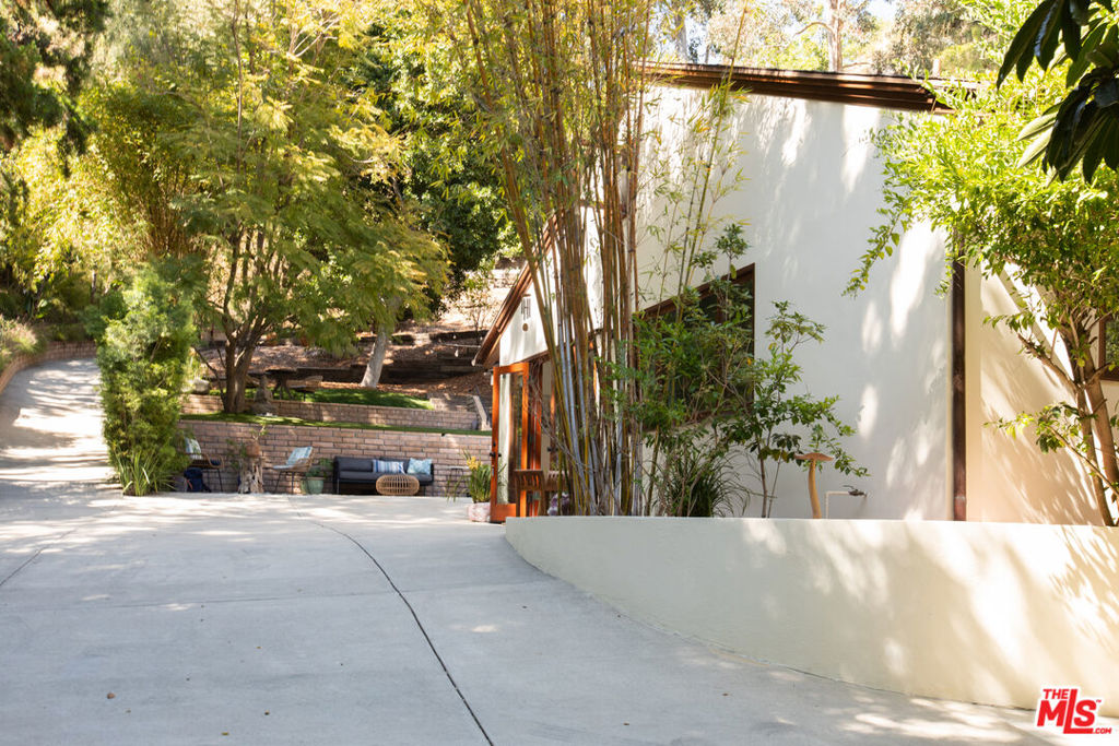 3626 Mandeville Canyon Road Property Photo 63