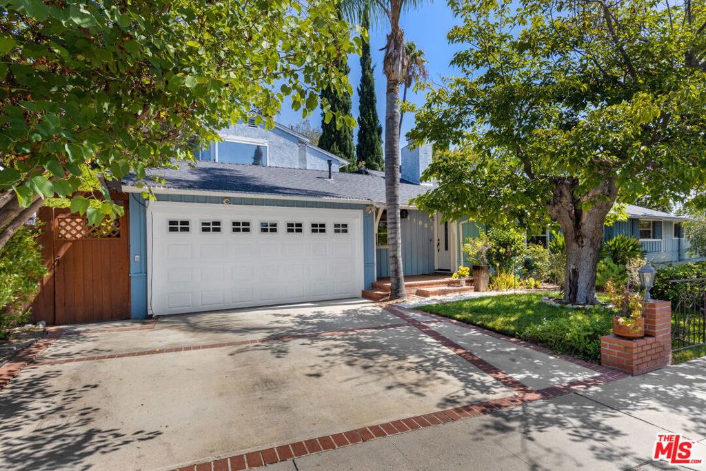 11861 Tiara Street Property Photo 1