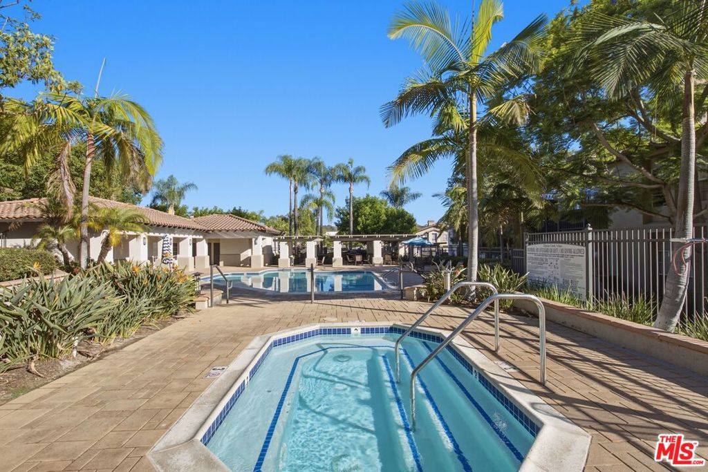 87 Via Contento Property Photo 27