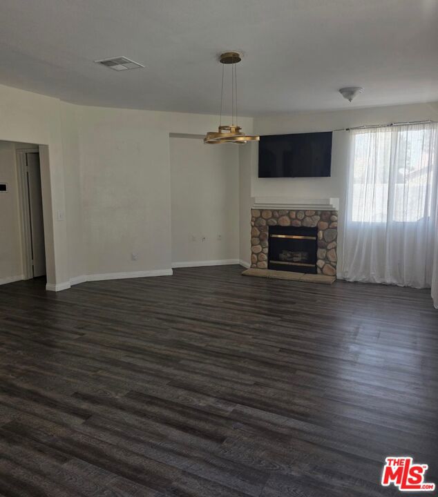 1855 Stratford Street Property Photo 6