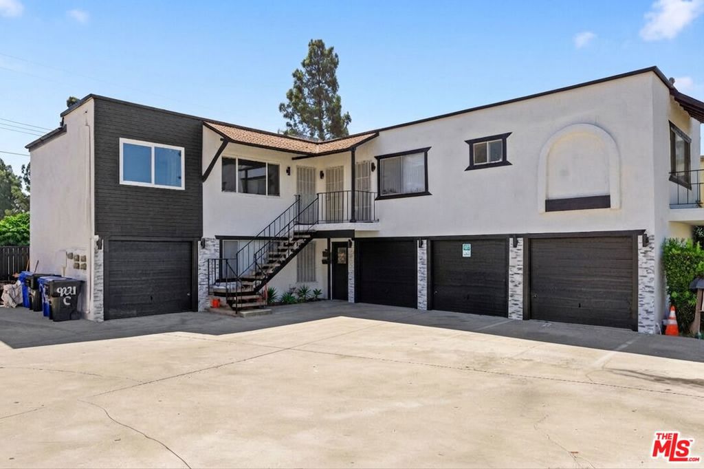 9221 Wheeler Court Property Photo 2