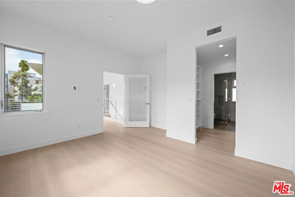 1227 23rd Street A Property Photo 15