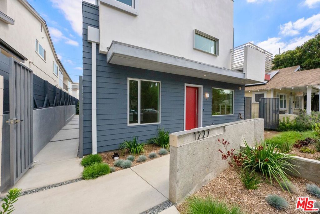 1227 23rd Street A Property Photo 31