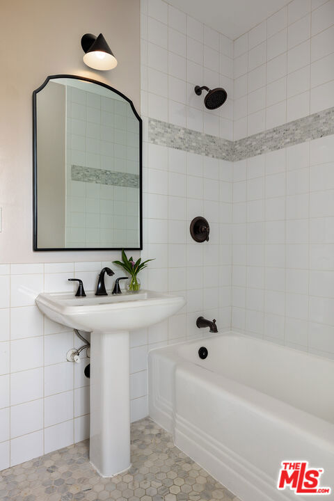 2293 Bronson Hill Drive Property Photo 25