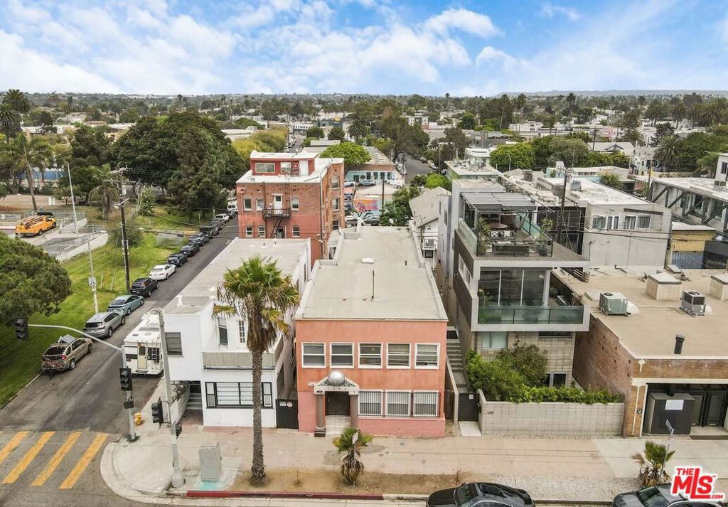 1304 Pacific Avenue Property Photo 7