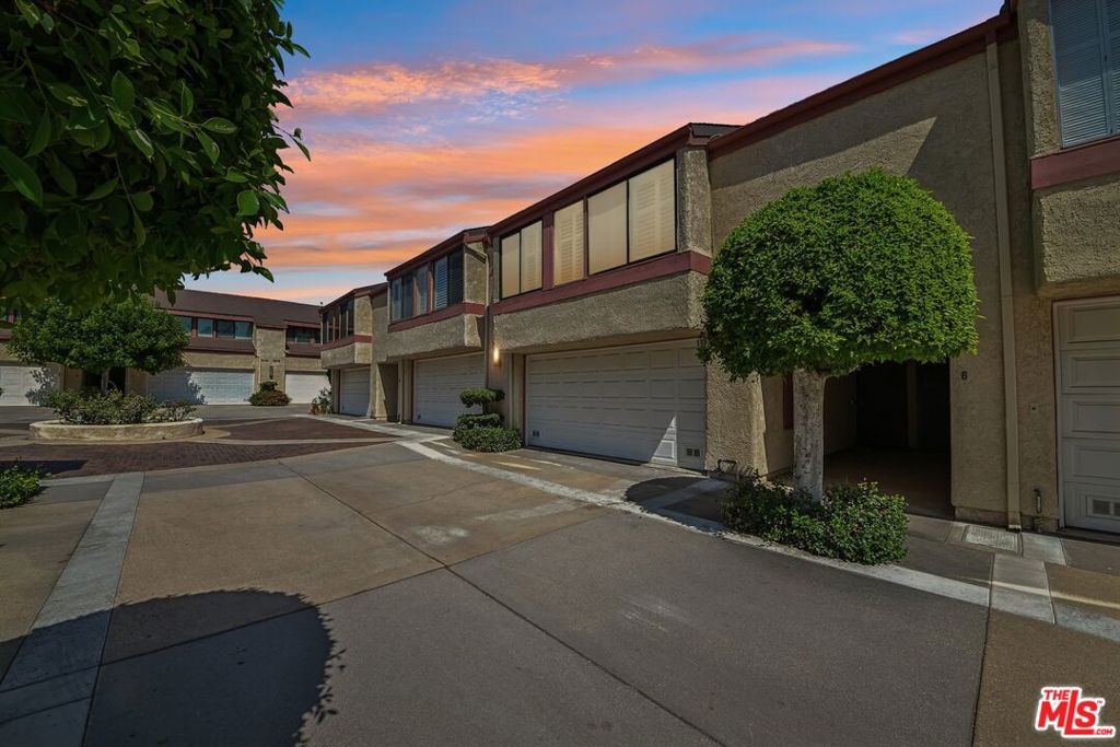 1015 Arcadia Avenue 8 Property Photo 1