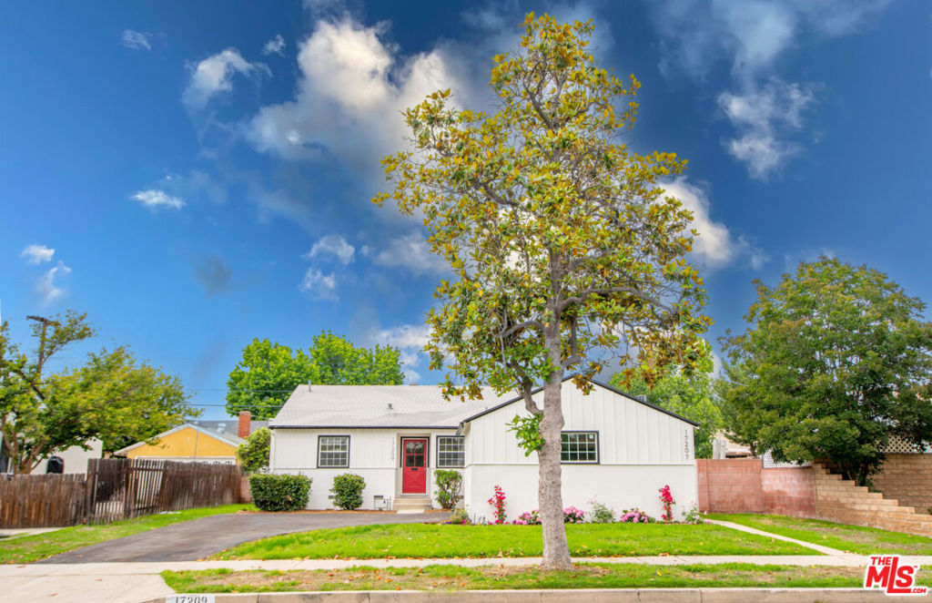 17209 Stagg Street Property Photo 1