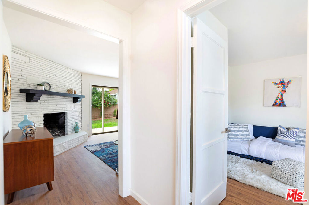17209 Stagg Street Property Photo 9