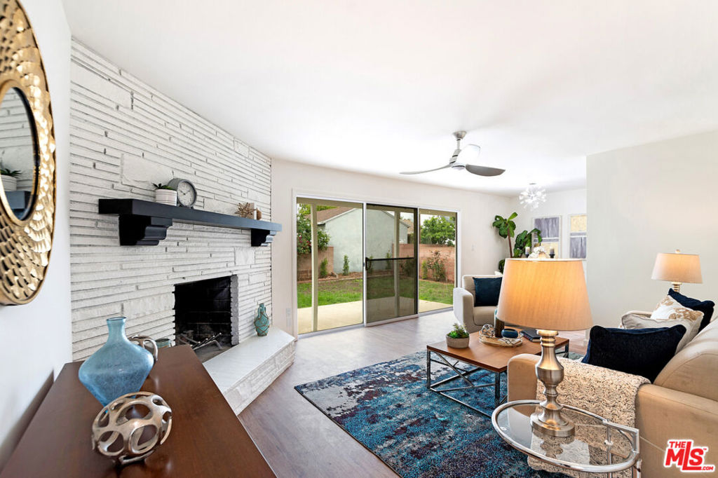 17209 Stagg Street Property Photo 10