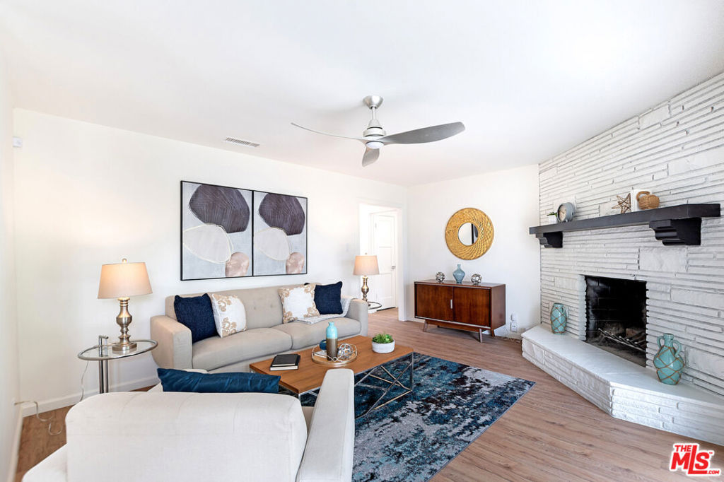 17209 Stagg Street Property Photo 12