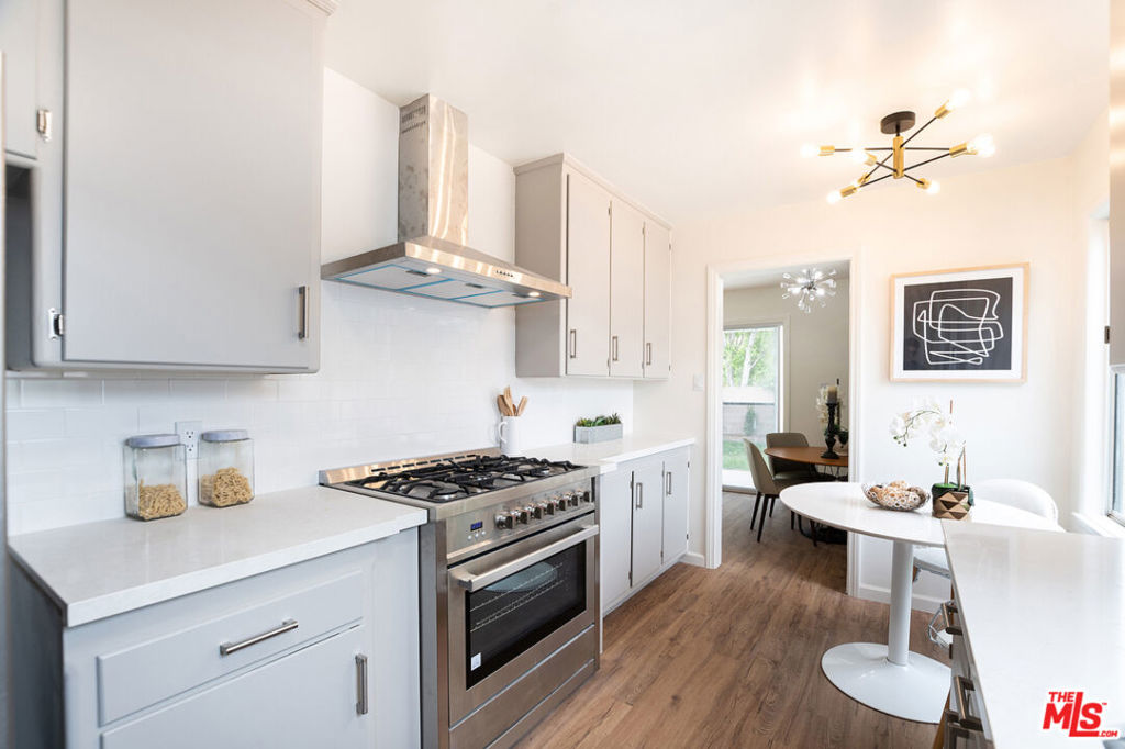 17209 Stagg Street Property Photo 18