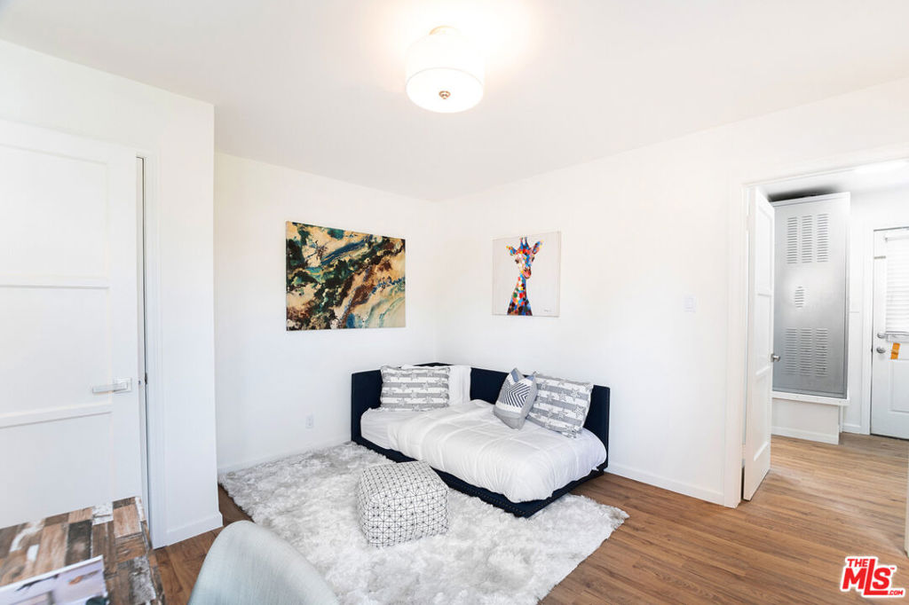 17209 Stagg Street Property Photo 22