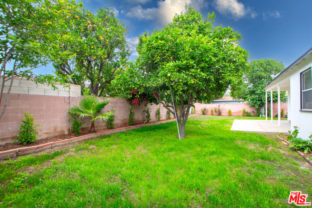 17209 Stagg Street Property Photo 36