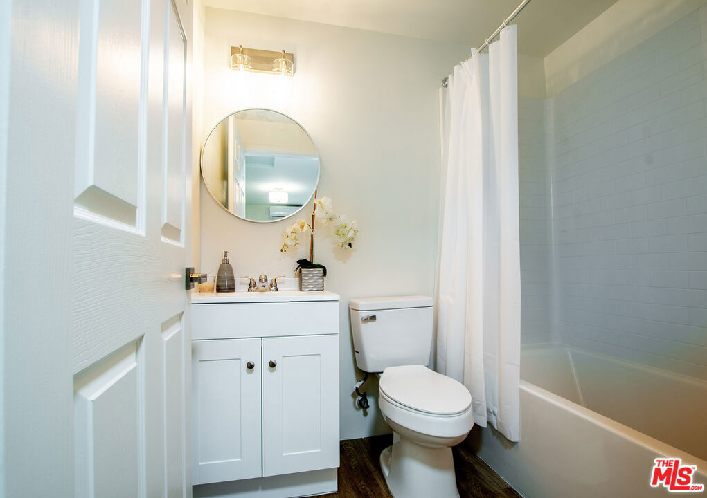 17209 Stagg Street Property Photo 48