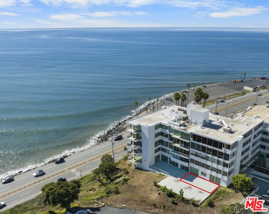 17366 W Sunset Boulevard 102 Property Photo 13