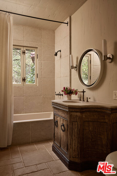 1372 Benedict Canyon Drive Property Photo 16