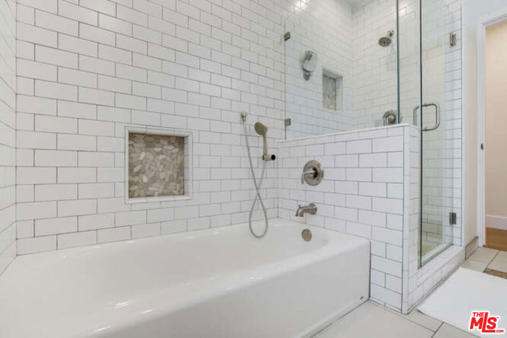 4437 Vantage Avenue Property Photo 11