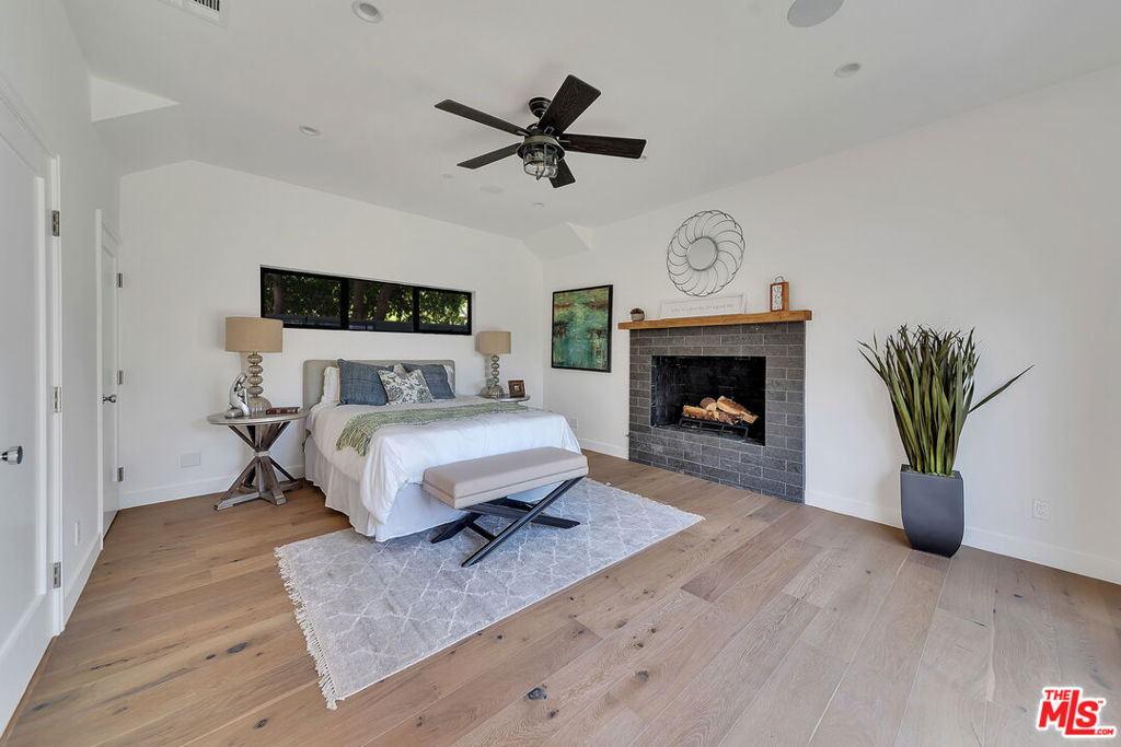 2415 Cloverfield Boulevard A Property Photo 14