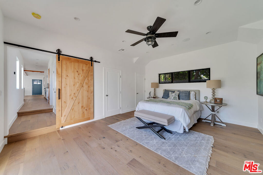 2415 Cloverfield Boulevard A Property Photo 15