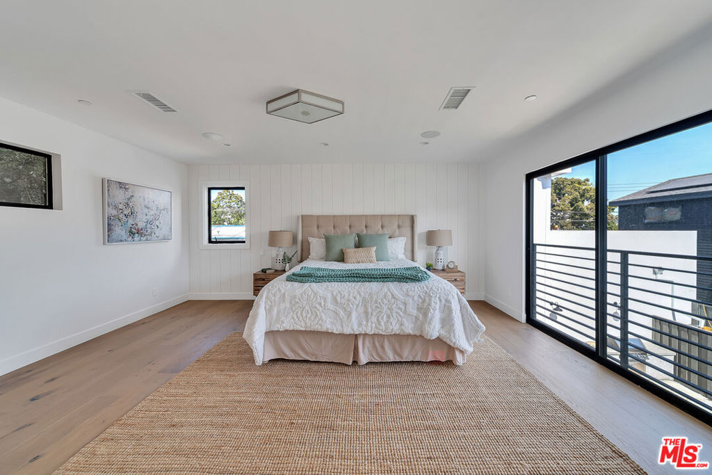 2415 Cloverfield Boulevard A Property Photo 18