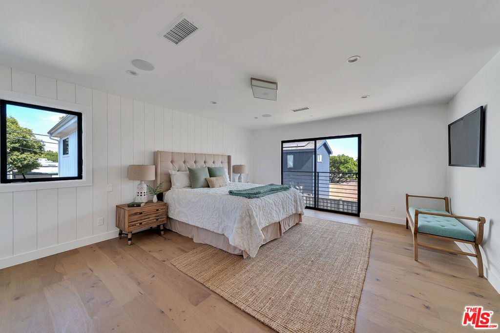 2415 Cloverfield Boulevard A Property Photo 19