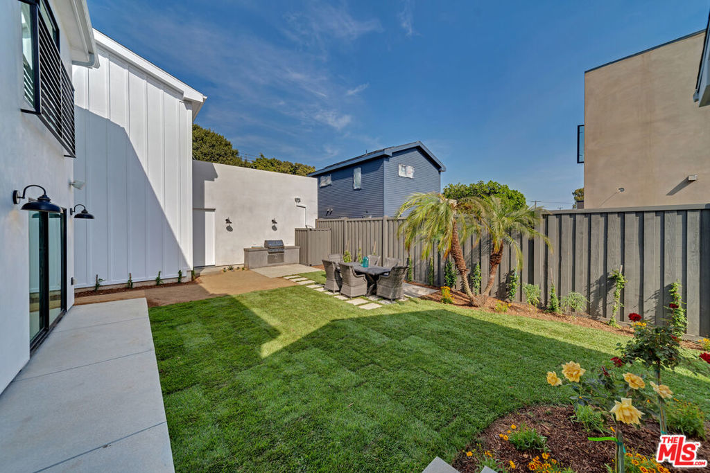 2415 Cloverfield Boulevard A Property Photo 24