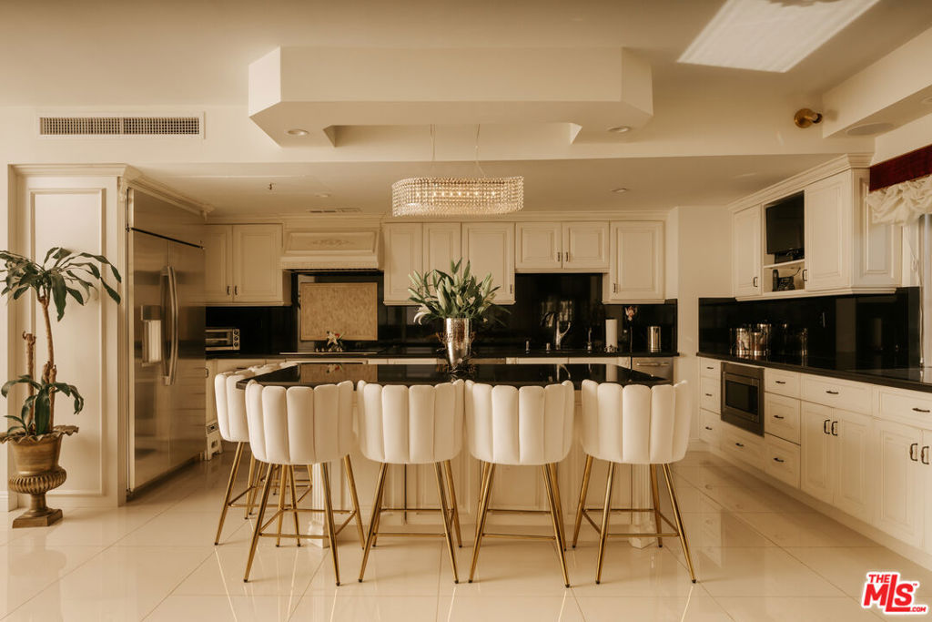 10450 Wilshire Boulevard 4j Property Photo