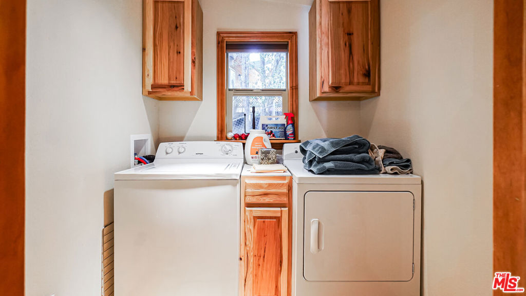 27720 Saunders Meadow Road Property Photo 12