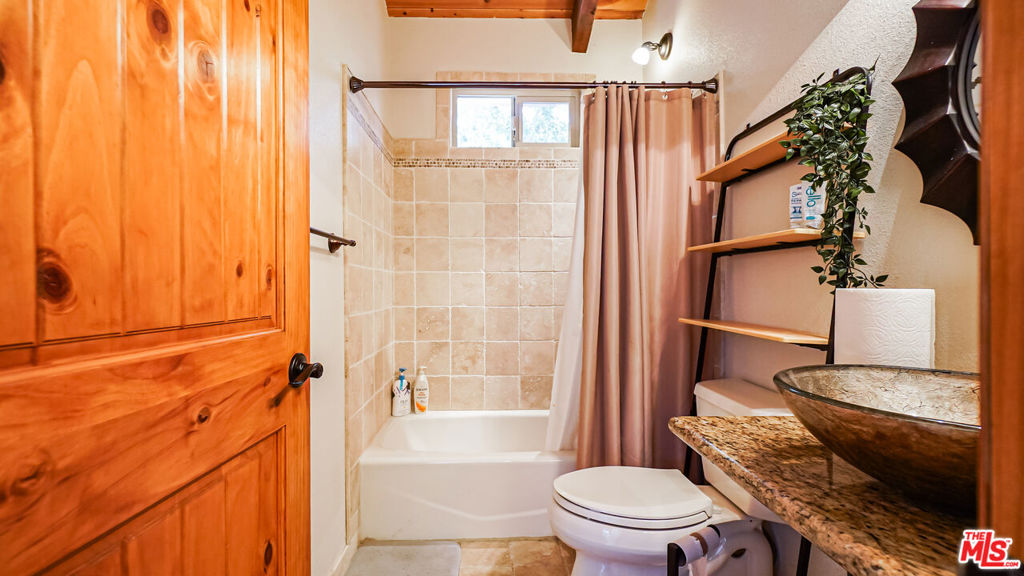 27720 Saunders Meadow Road Property Photo 14