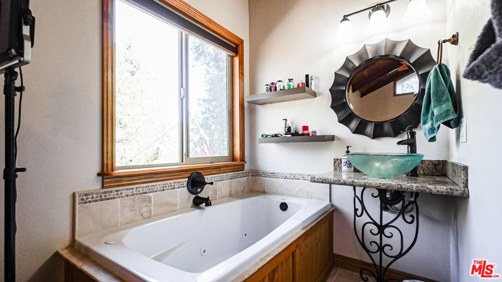 27720 Saunders Meadow Road Property Photo 18