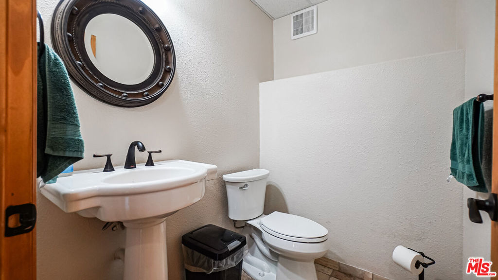 27720 Saunders Meadow Road Property Photo 29