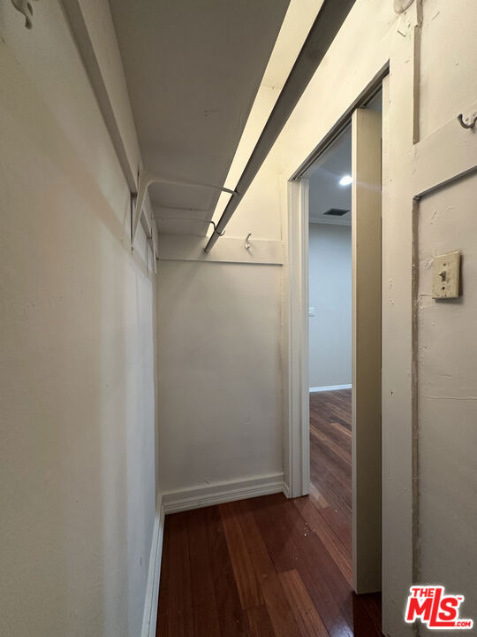 201 S Benton Way Property Photo 14