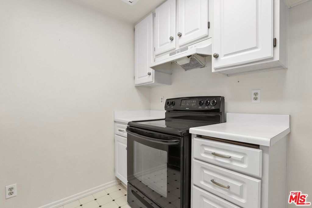 501 Palisades Drive 103 Property Photo 3