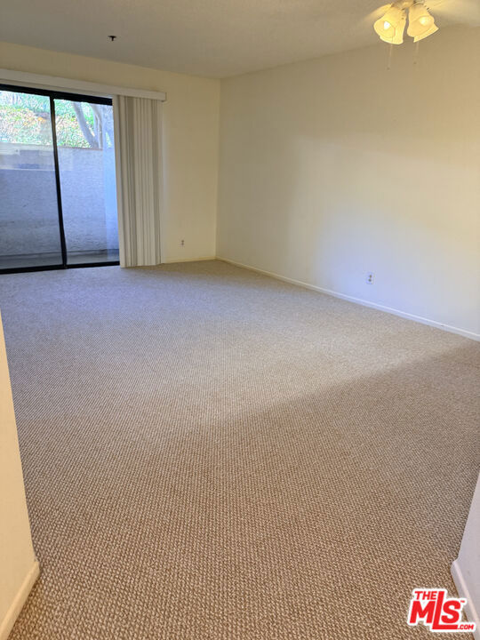 501 Palisades Drive 103 Property Photo 5