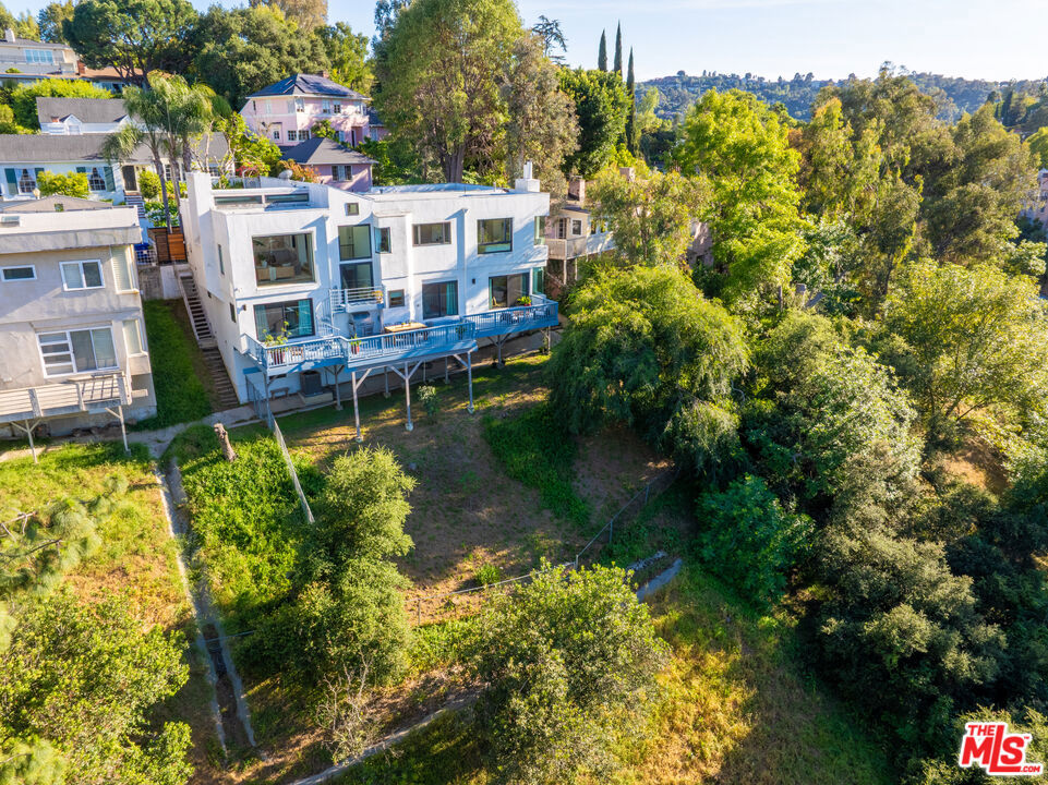 3457 Primera Avenue Property Photo 4
