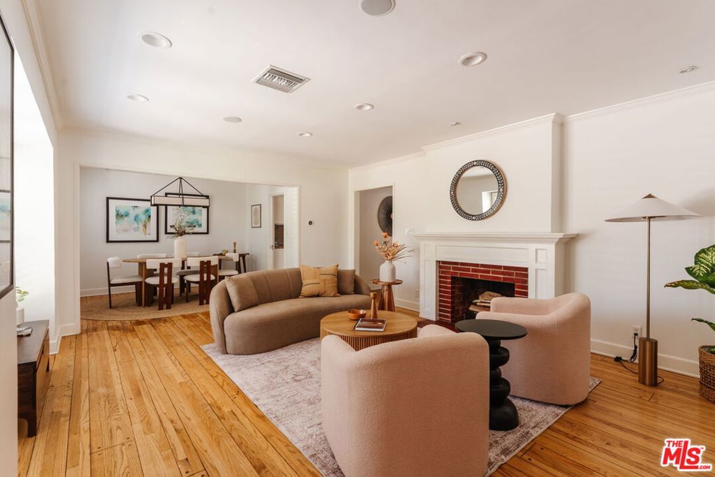 12348 Landale Street Property Photo 2