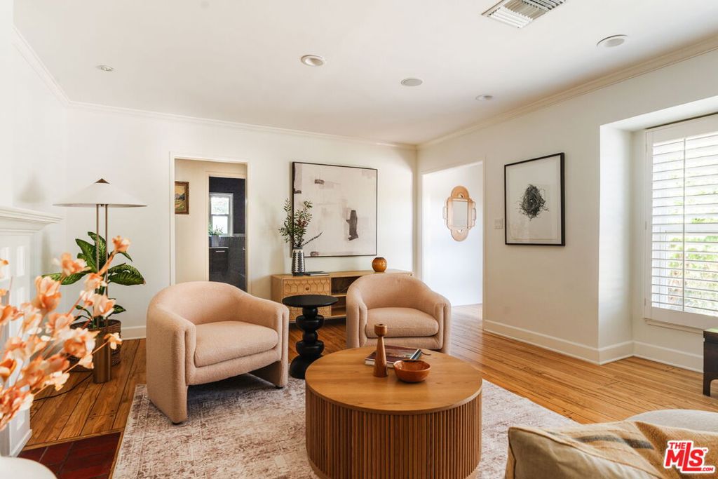 12348 Landale Street Property Photo 4