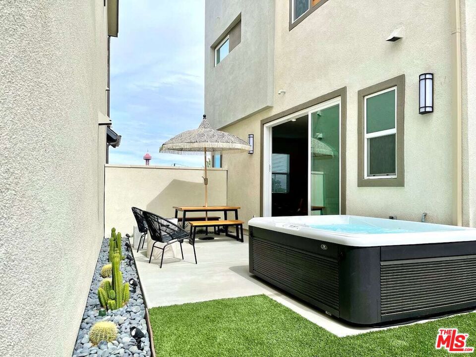 27482 Boulderview Way Property Photo 16