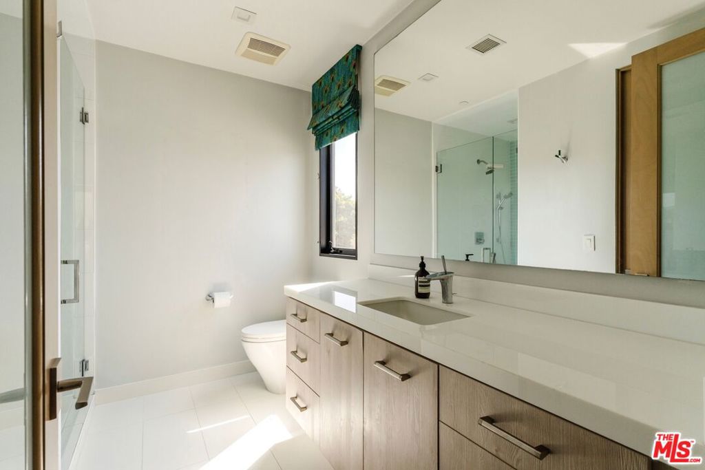 1716 Amherst Avenue Property Photo 19
